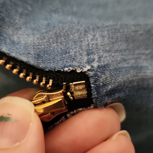 🌴 2 for $40 sale 🌴 DRESS - Super cute ladies lightweight denim dress. Must see - Picture 5 of 13